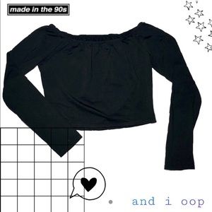 Long sleeved, off the shoulder crop top!